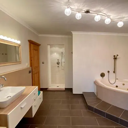 Alpenhof Apartment